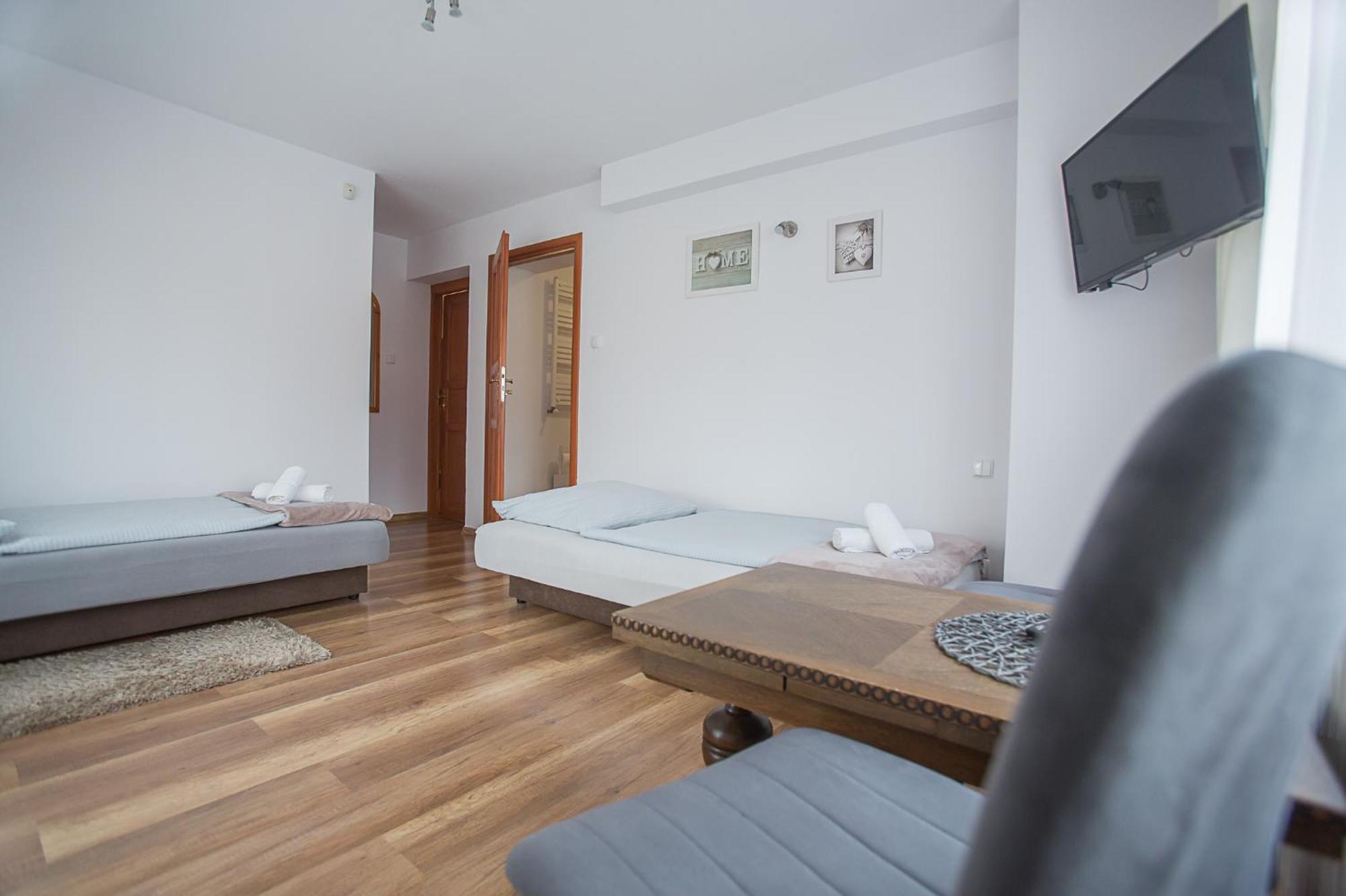 Hotel Nad Cedronem à Wambierzyce Extérieur photo