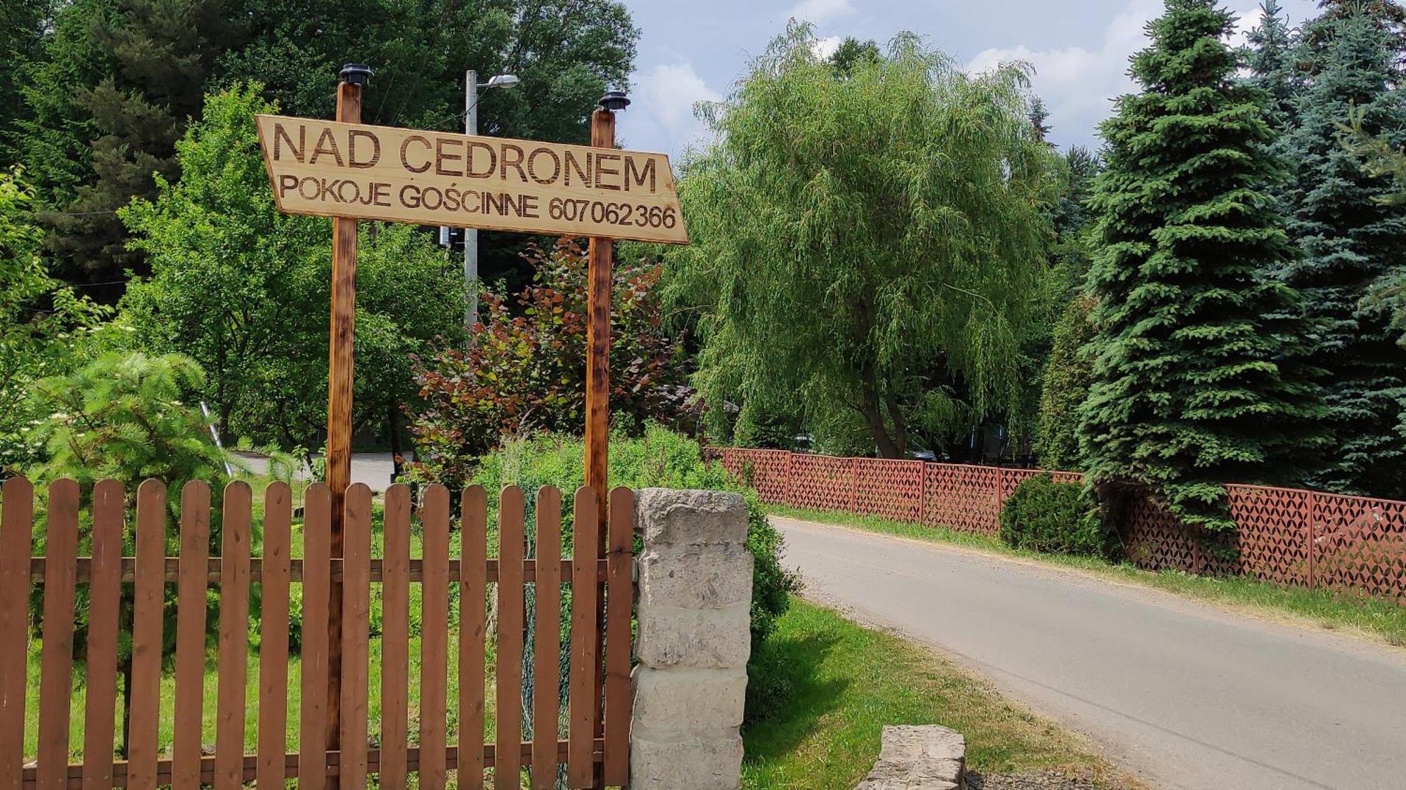 Hotel Nad Cedronem à Wambierzyce Extérieur photo
