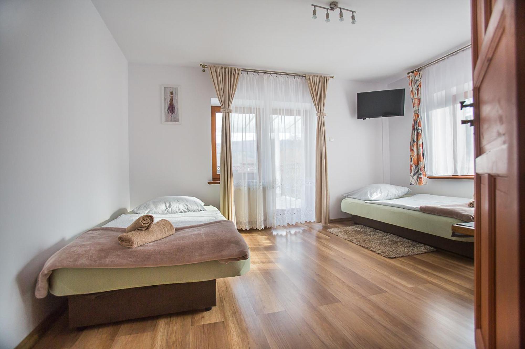 Hotel Nad Cedronem à Wambierzyce Extérieur photo